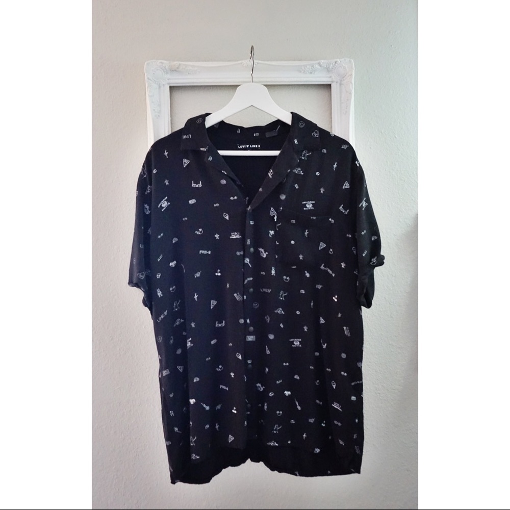 Levi’s Unisex Line 8 Button Down
